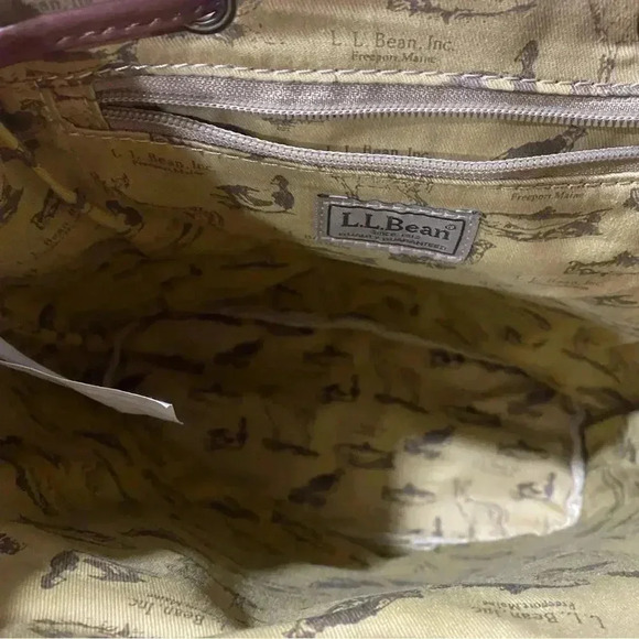 Vintage L. L. Bean Leather Cinched Snap Backpack - Picture 12 of 13